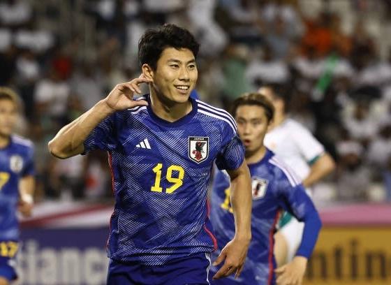 U23亚洲杯日本2-0伊拉克进决赛战乌兹别克斯坦，细谷真大破门